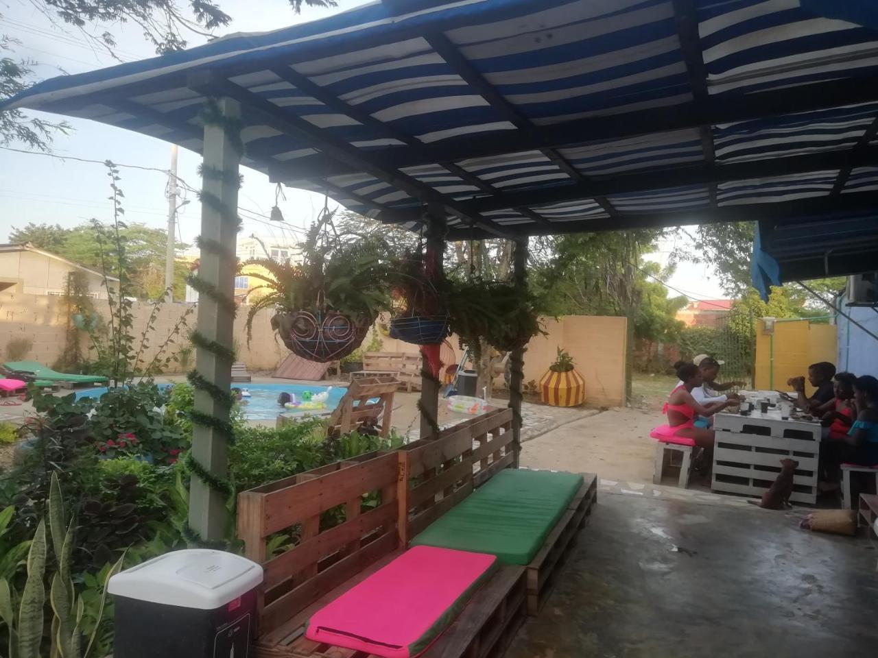 Punta Canoa *